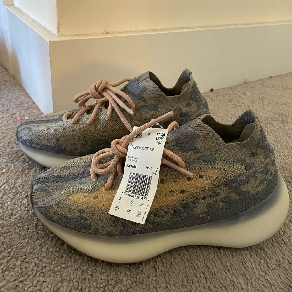 Yeezy Size 5,5